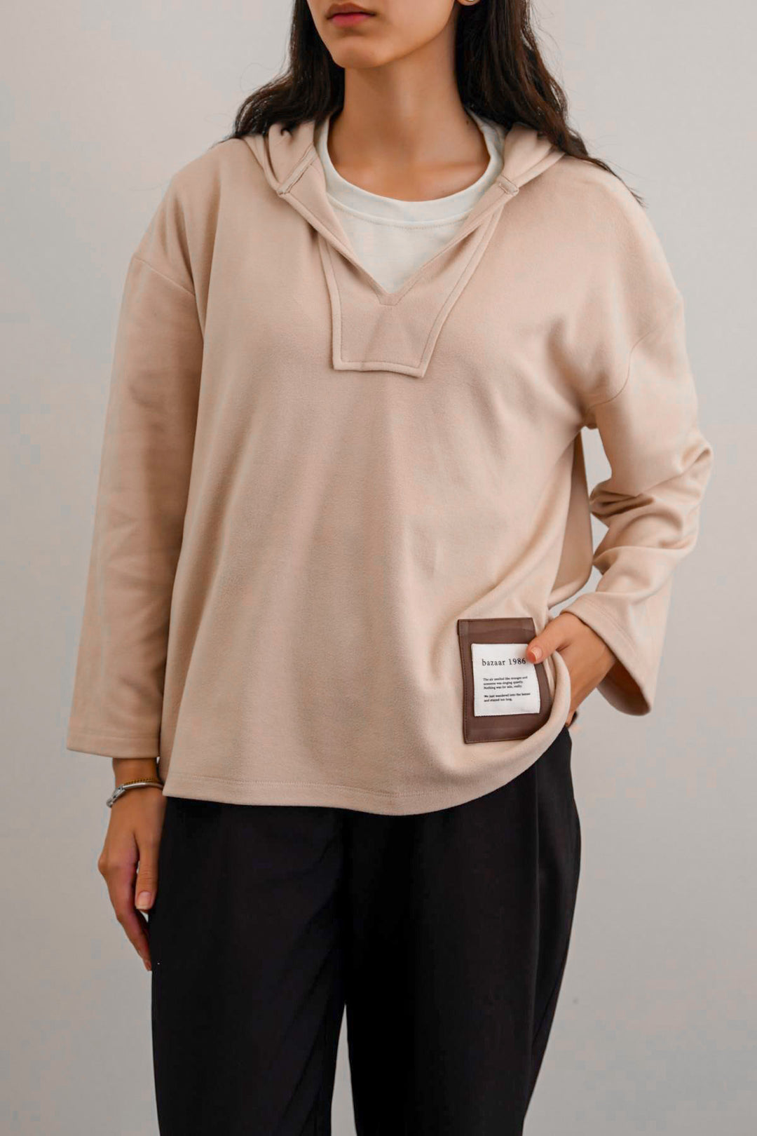 SOFT FLEECE PATCH HOODIE