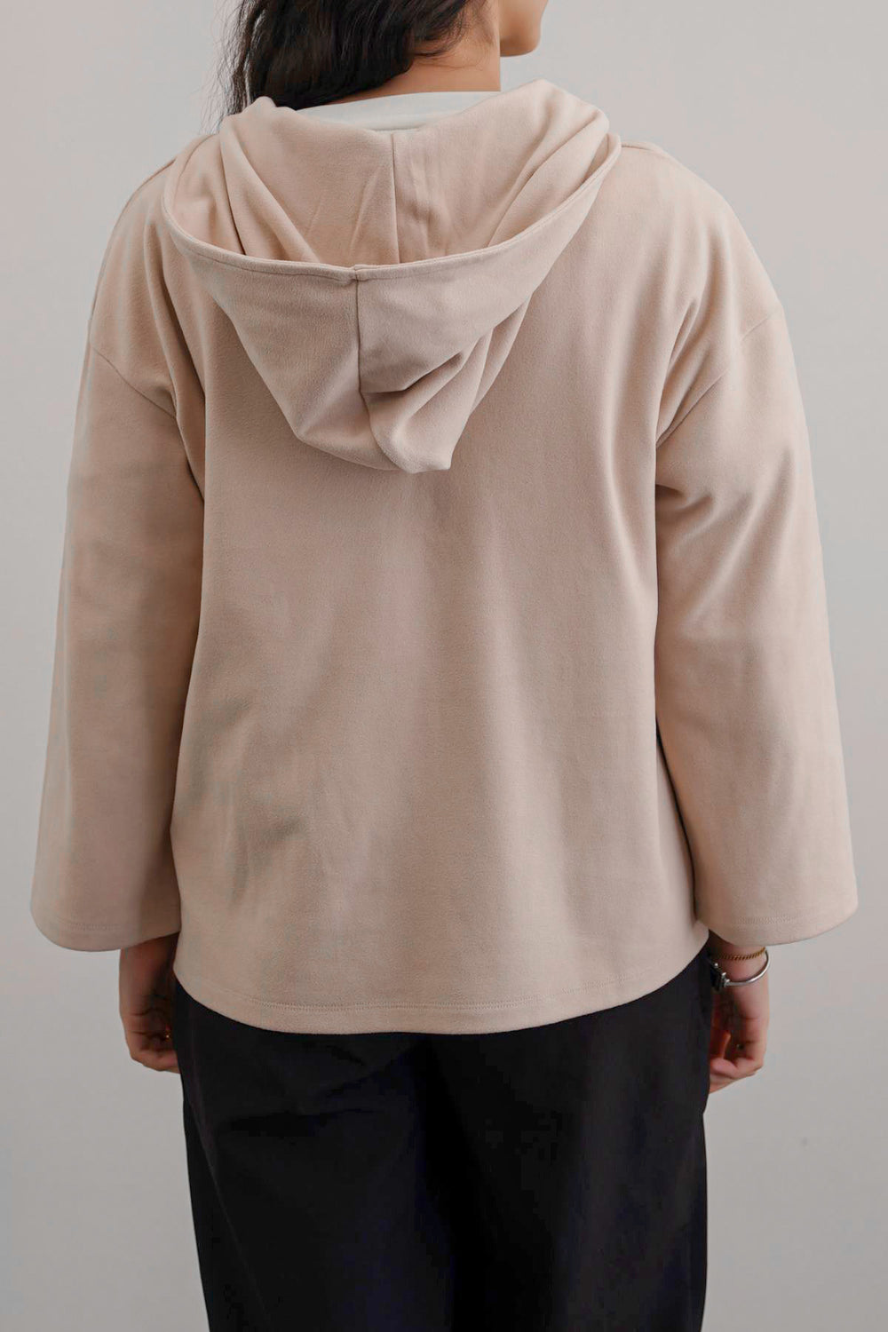 SOFT FLEECE PATCH HOODIE